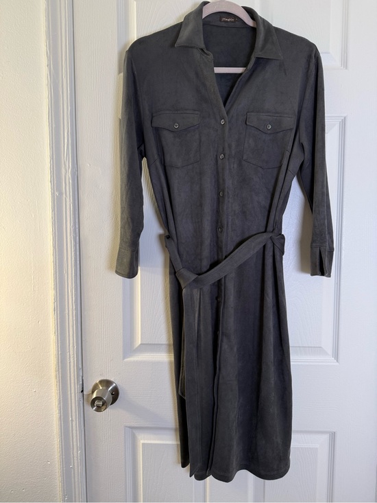 J. McLaughlin Dresses & Skirts - J. McLaughlin Charcoal Button-Front Dress with Tie Belt